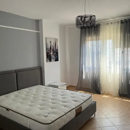 Stadium At Sunrise Apartment *